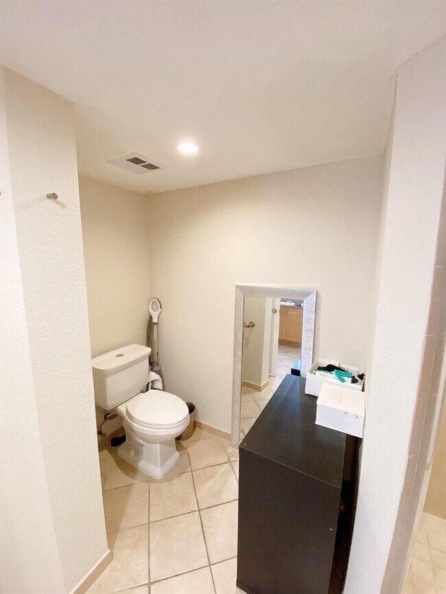 Building Photo - 1501 E Broward Blvd