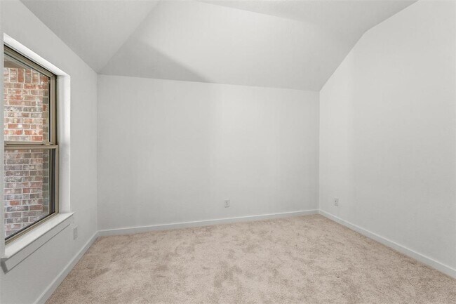 Building Photo - 18247 Lakepoint Rdg Ln