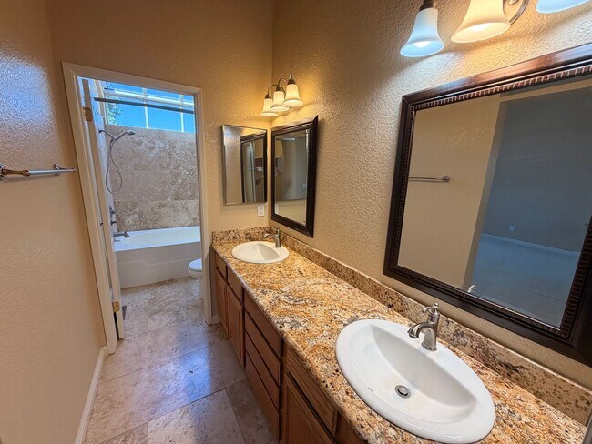 Building Photo - Beautiful Spacious Two Story Home in Pleasanton!