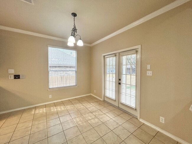 Building Photo - 4 Bedroom / 3.5 Bathroom beautiful house f...