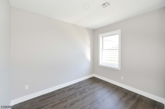 Building Photo - 9-9 Watsessing Ave