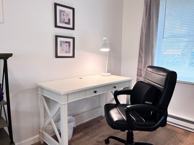 Building Photo - Rocky Court