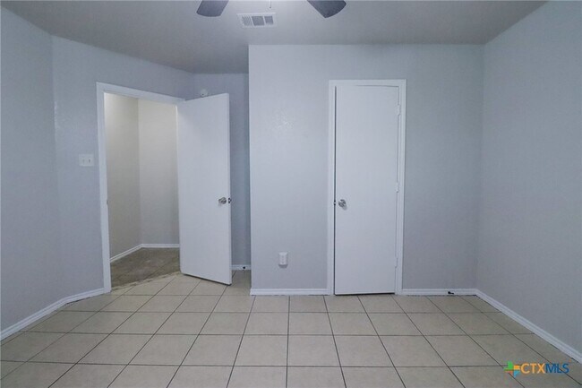 Building Photo - 1705 Liberty Hill Dr