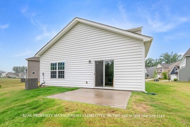 Building Photo - Stunning 4-BR Home on Wooded Cul-De-Sac Lot in Brightwater – Minutes from Rivergate!