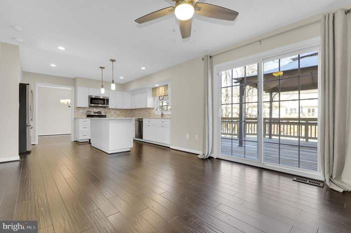 Building Photo - 6209 Derby Dr