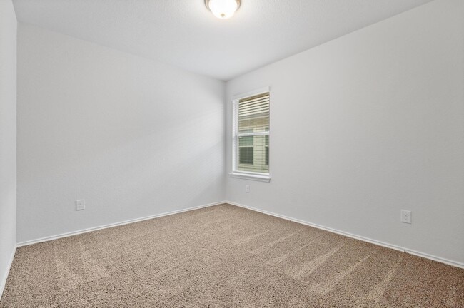 Building Photo - 229 Reagor Dr
