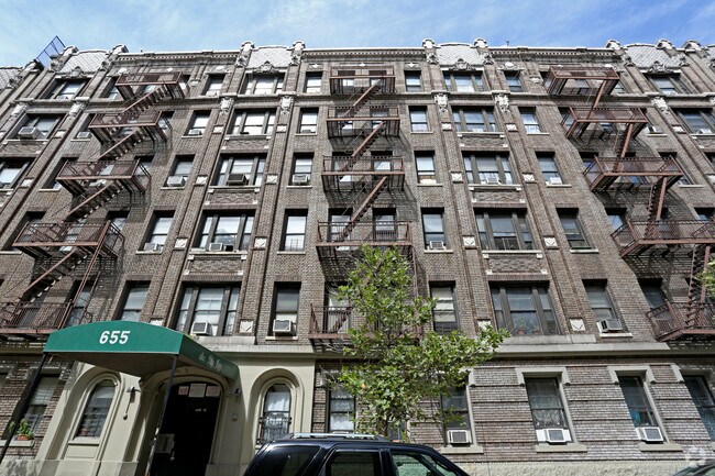 Building Photo - 655 W 160th St