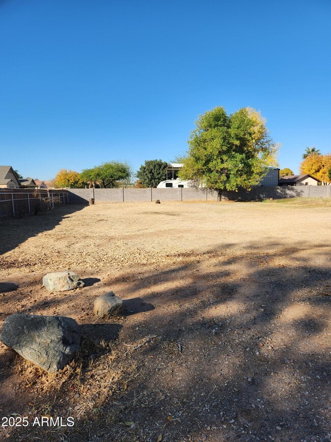 Building Photo - 15308 E Via Del Rancho