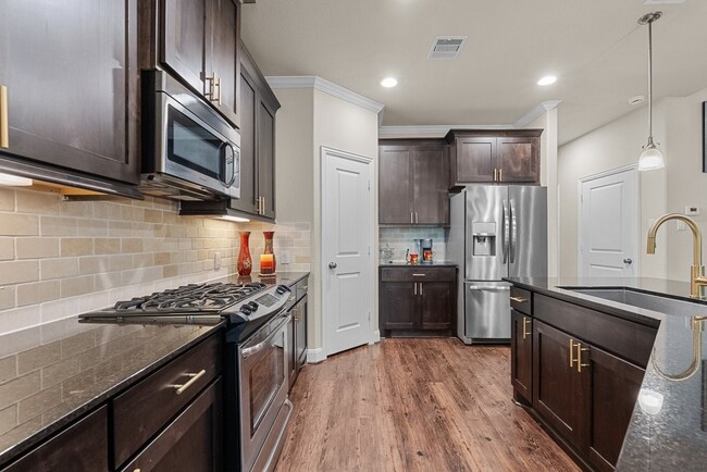 Building Photo - 416 Via Regatta Dr