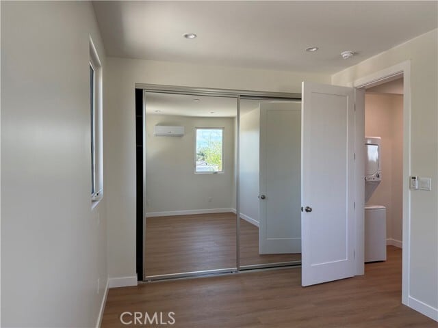 Building Photo - 20953 Saticoy St