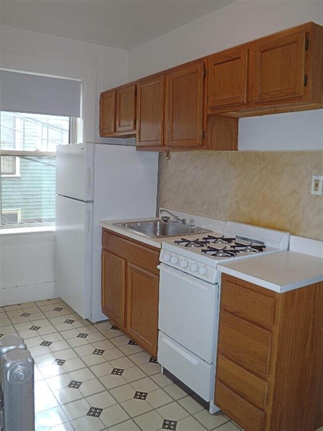 Primary Photo - 157 Summer St