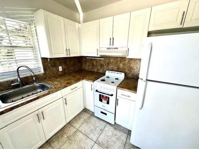 Building Photo - 2101 Bay Dr