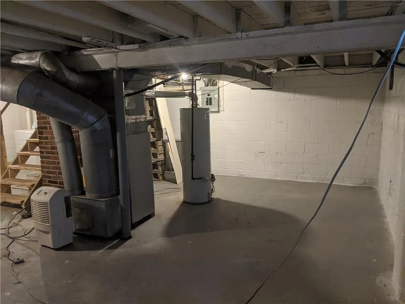 Building Photo - 5026 Rosslyn Ave