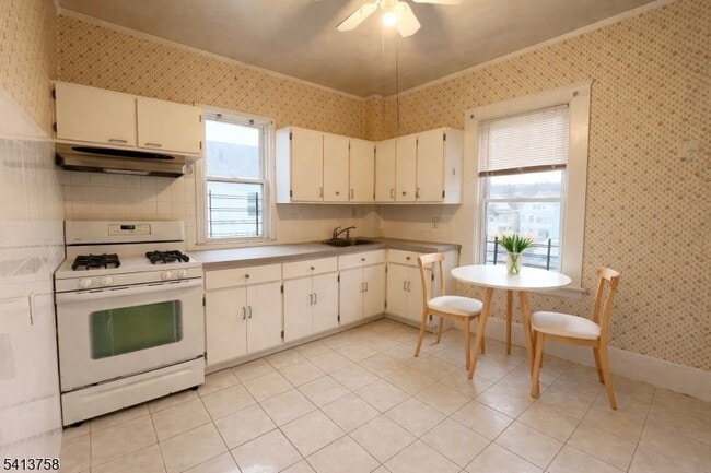 Building Photo - 91 Watson Ave