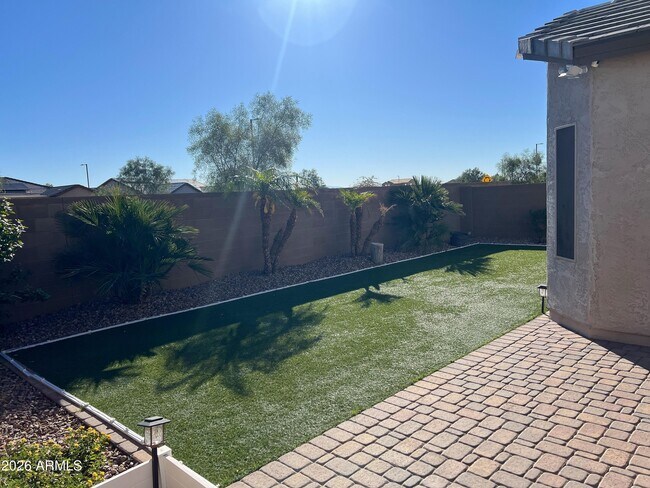 Building Photo - 2321 N Hidden Canyon Dr