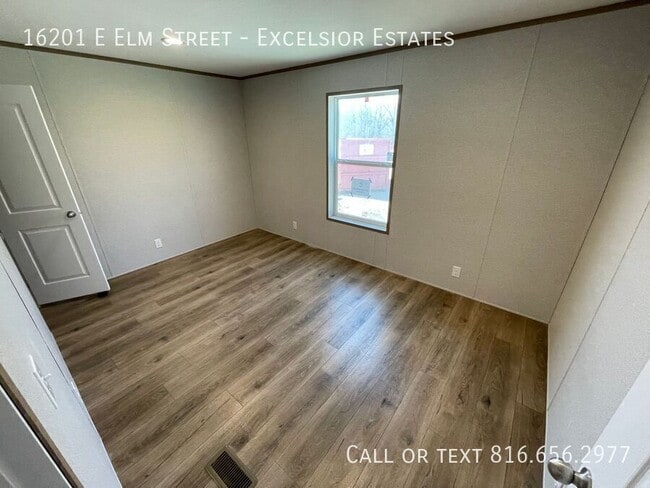 Building Photo - 16201 Elm St