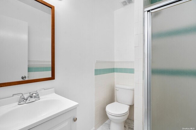 Building Photo - 14 Corona Rd