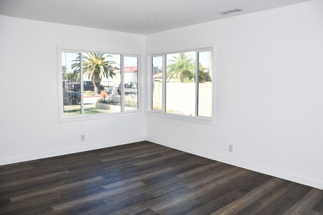 Building Photo - Jameson (167-169)