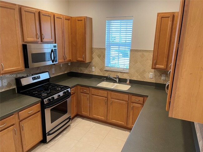 Building Photo - 640 Moondancer Ct