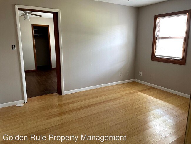 Building Photo - 3 br, 2 bath House - 120 E Ave F