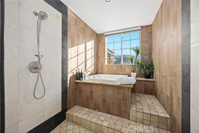 Building Photo - 18218 Senteno St