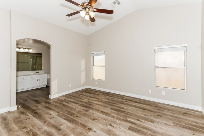 Building Photo - 8911 Deep Ridge Ct