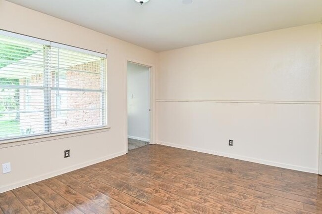Building Photo - 4502 Sanford Rd