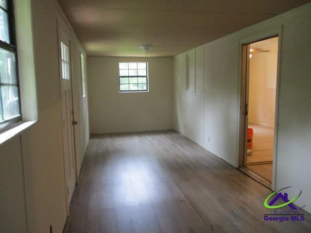 Building Photo - 202 3rd St