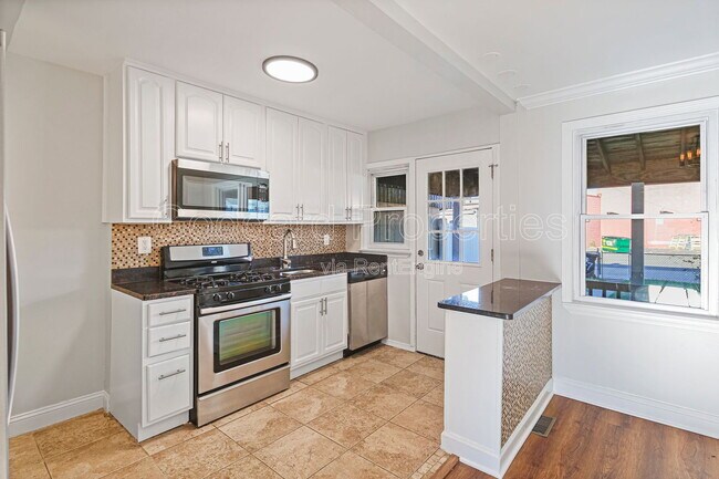 Building Photo - 47 S Hawthorne Rd