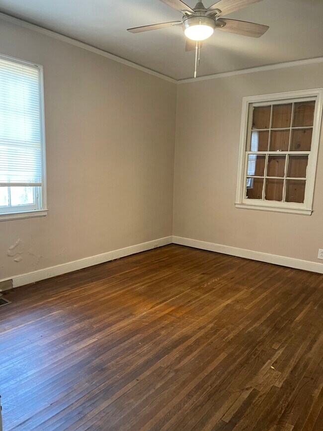 Building Photo - 3030 Carol Ave