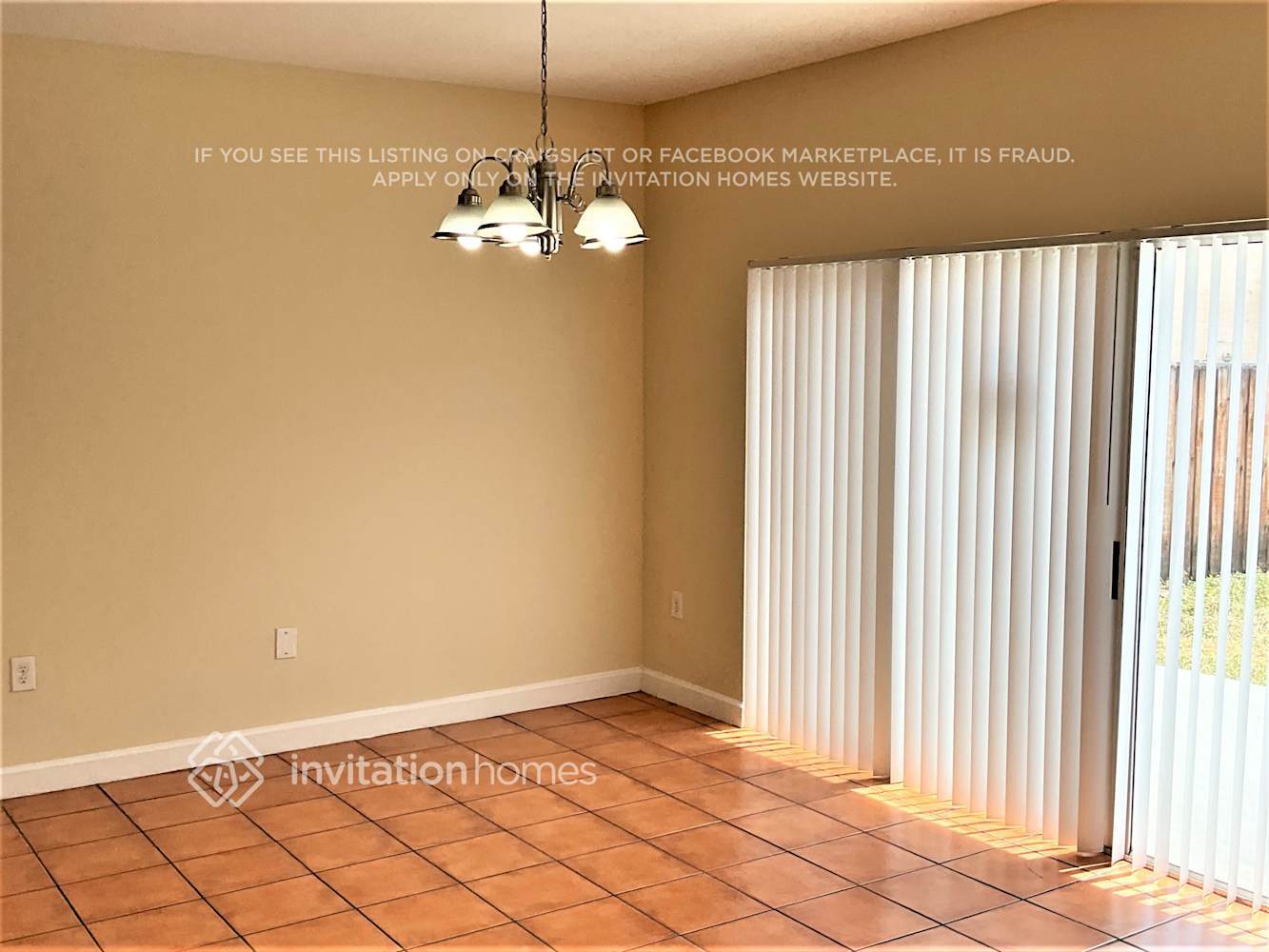 Building Photo - 4102 NE 25th Ct