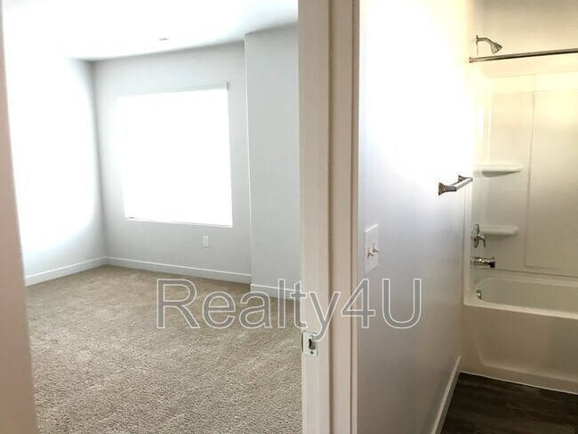 Building Photo - 1454 S 520 W