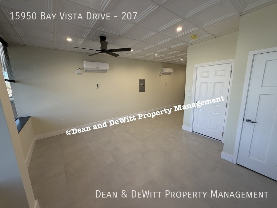 Building Photo - 1 Bed/1 Bath - Unit 207