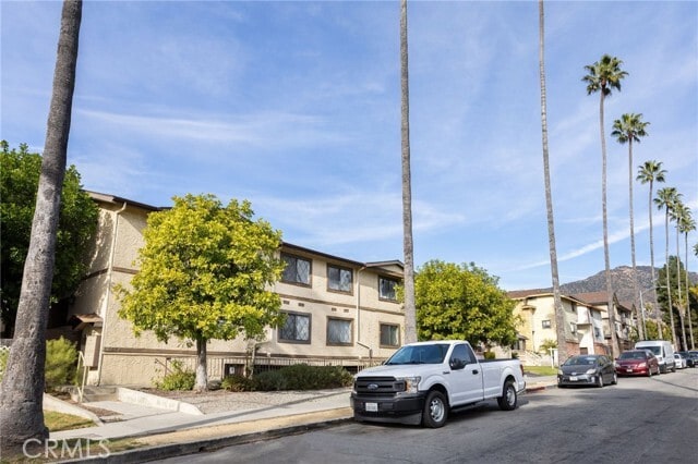 Building Photo - 1117 Linden Ave