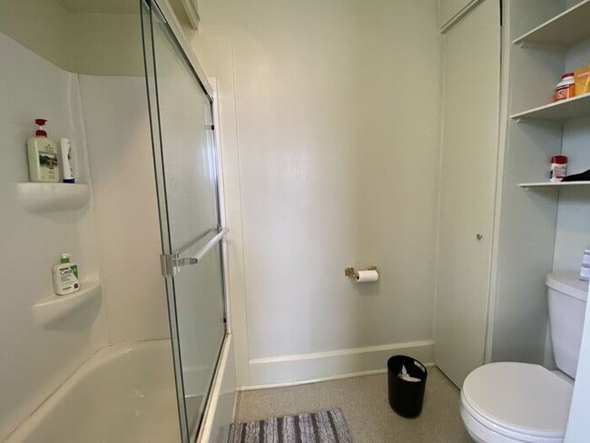 Building Photo - $1,500 | 2 Bedroom, 1 Bathroom 1st Floor Duplex | No Pets | Available for an August 11th, 2026 Mo...