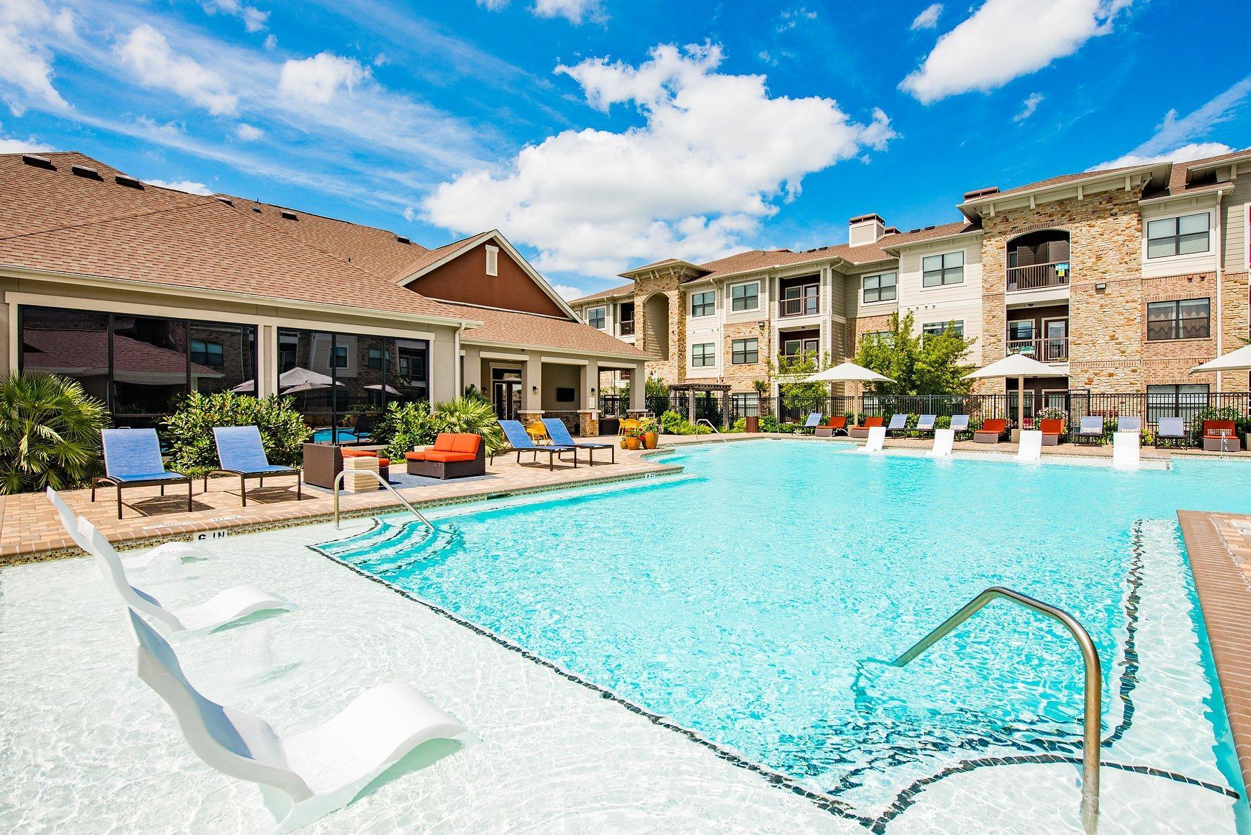 Building Photo - 18021 Kingsland Blvd