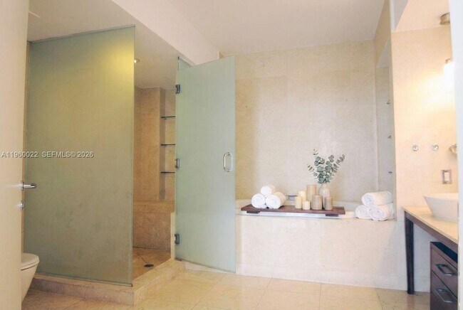 Building Photo - 450 Alton Rd