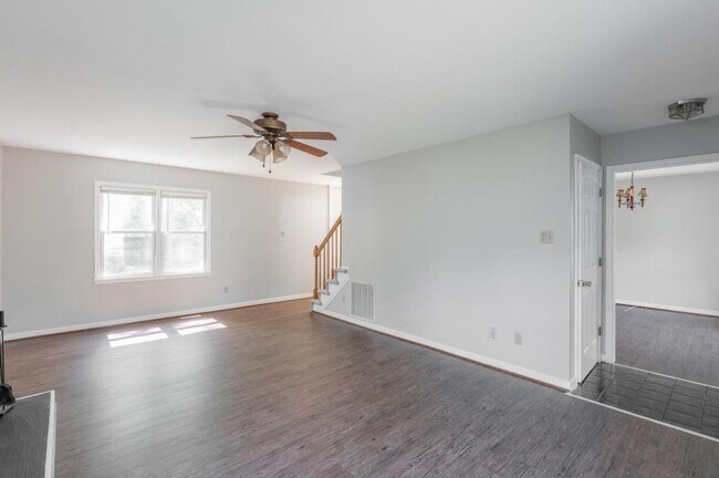 Building Photo - 8915 Castle Point Dr