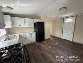 Building Photo - 6706 Country Ln