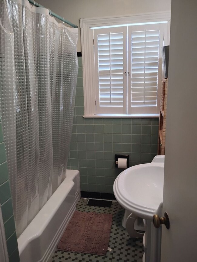 Building Photo - Affordable Living|Prime Location|$500/per bedroom