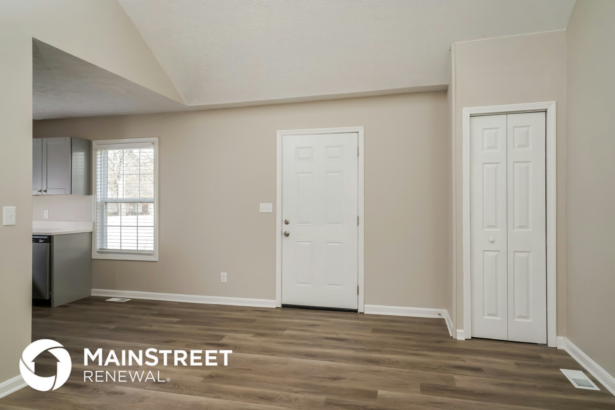 Building Photo - 3842 Dunbar Ave