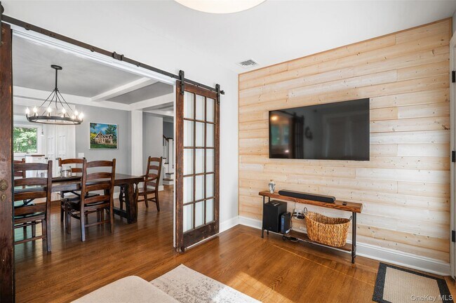 Building Photo - 424 Storms Rd