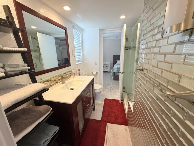 Building Photo - 3201 NE 14th Street Causeway