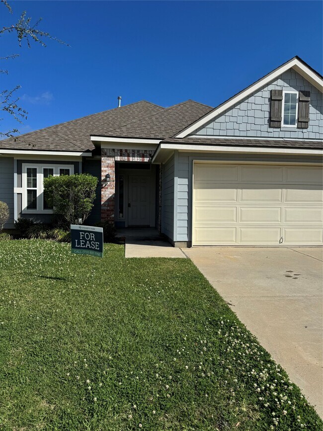 Building Photo - 1042 Tomball Downs Dr