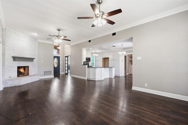 Building Photo - Home in Midlothian