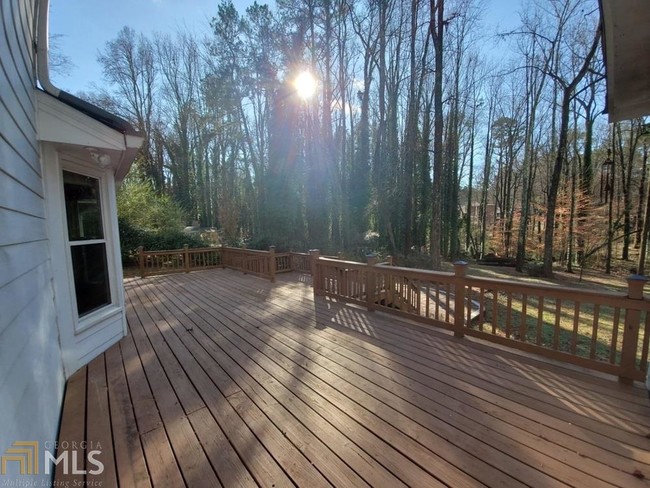 Building Photo - 2242 Brookfield Dr