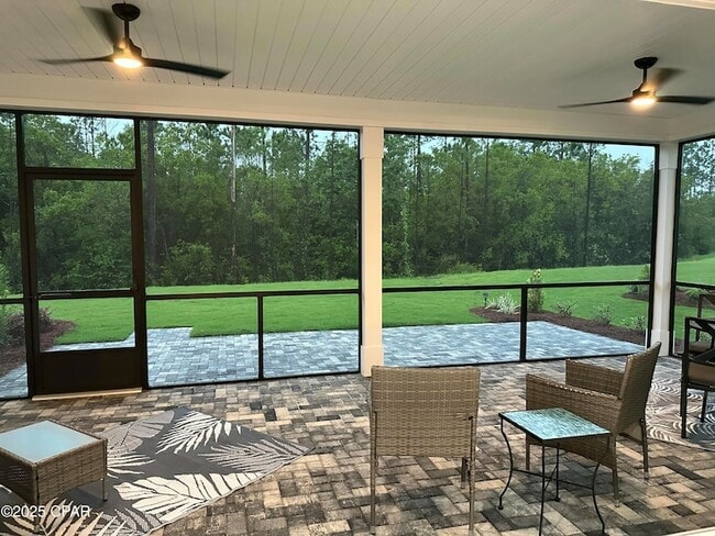 Building Photo - 9259 Paradise Dr