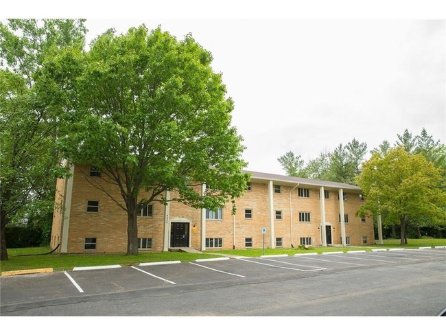 Building Photo - Pleasant Ridge Apartments