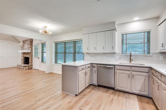 Building Photo - 1015 De Pauw Dr