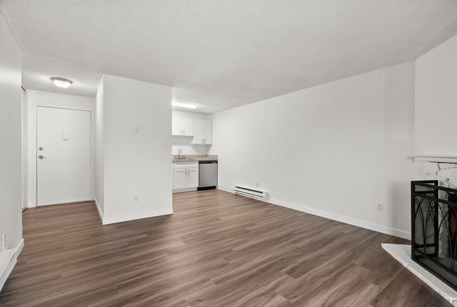 2 Bed 1.5 Bath Standard - 775 Sq Ft - Bay Ridge Apartments